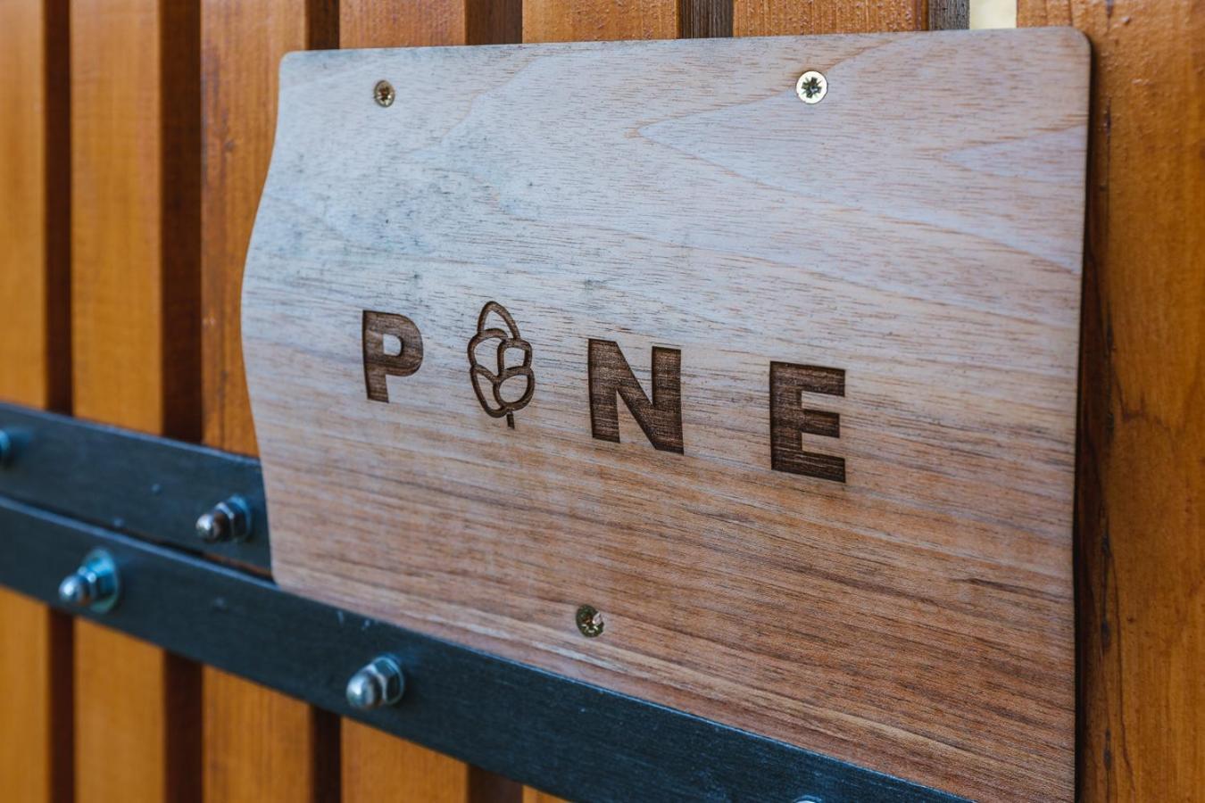 Maple & Pine Bled Quarto foto